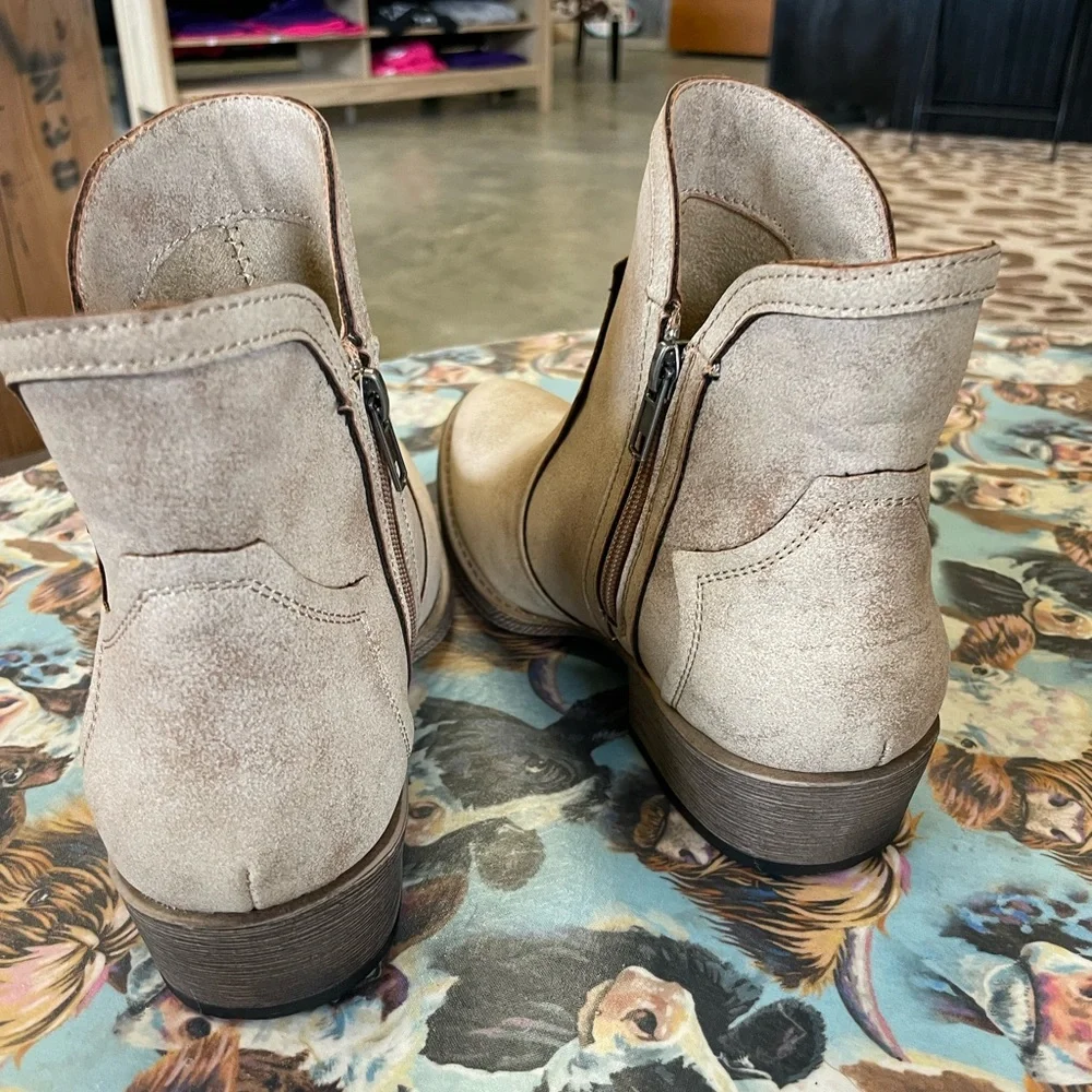 Nude leather booties - Picture 3 of 5